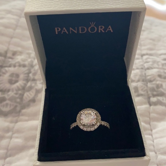 Engagement ring size 7 - Picture 1 of 3